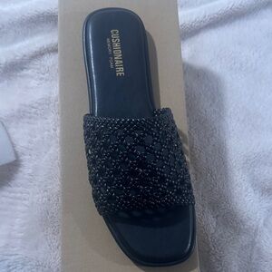 Cushionaire Women's Black Woven Sandals